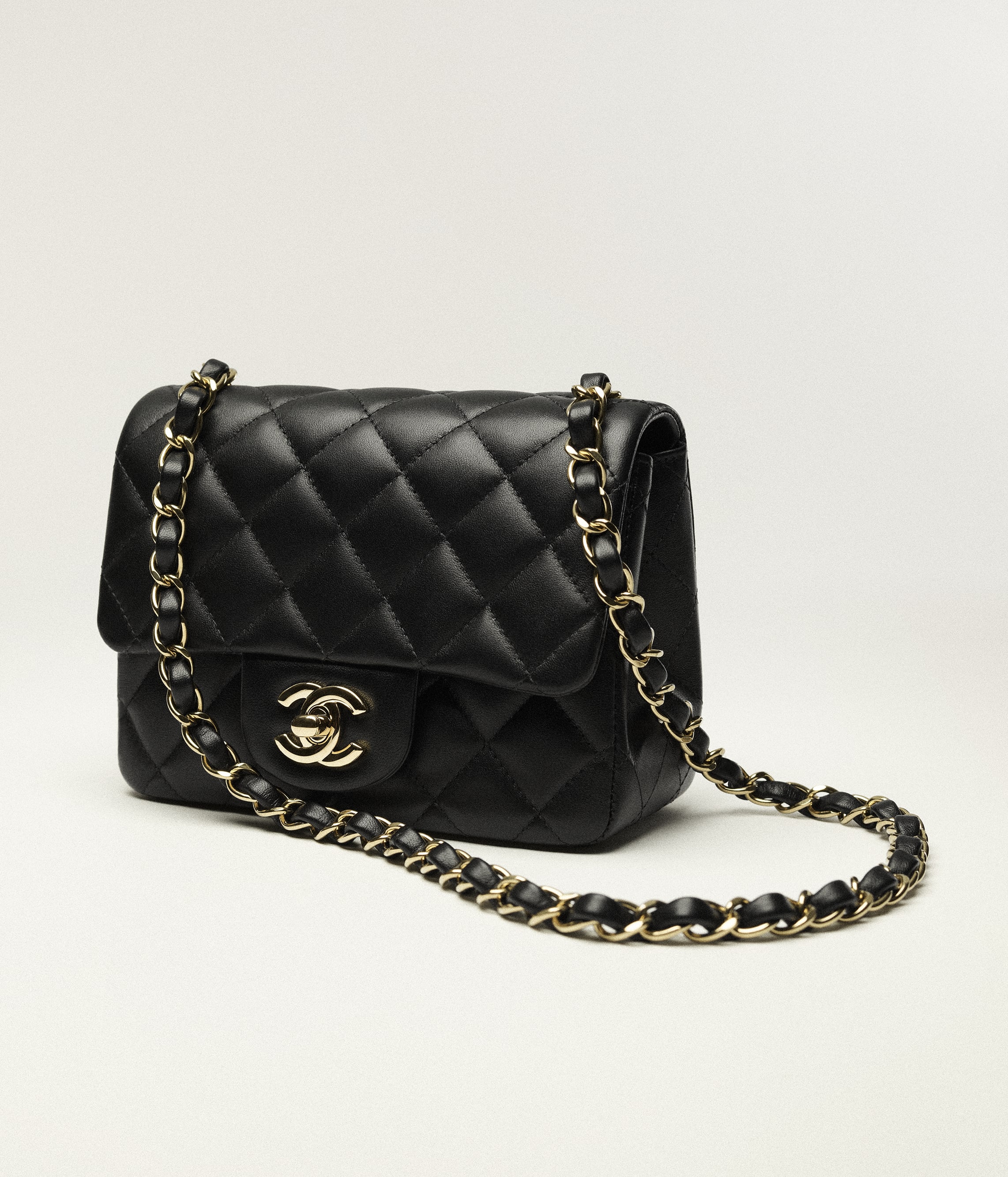 CHANEL Mini Classic HandbagRef. A35200 Y04059 94305