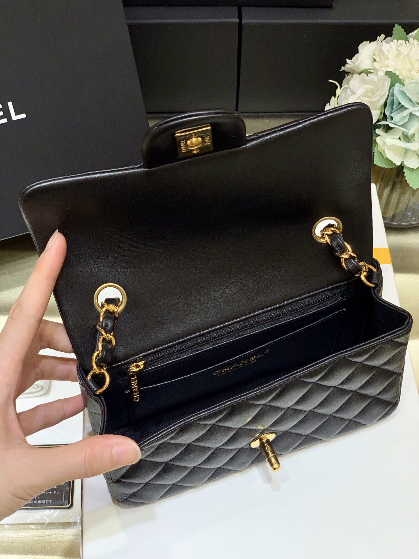 CHANEL Mini Classic HandbagRef. A69900 Y04059 94305