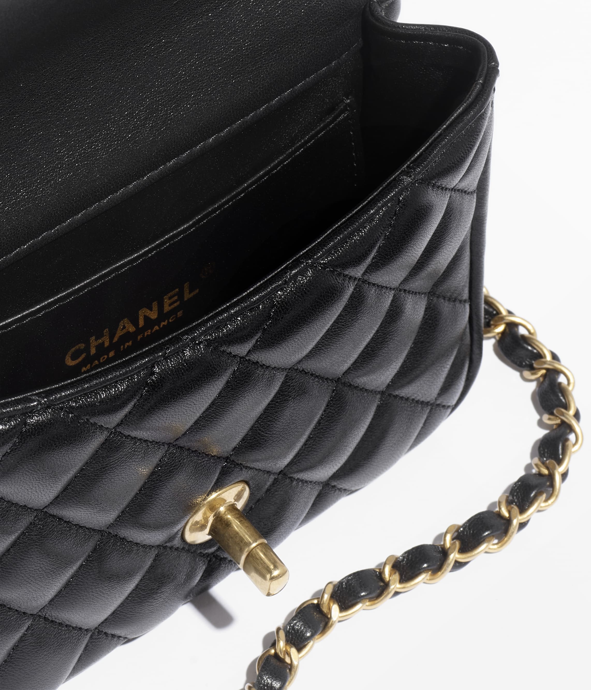 CHANEL Mini Flap BagRef. AS4385 B15773 94305