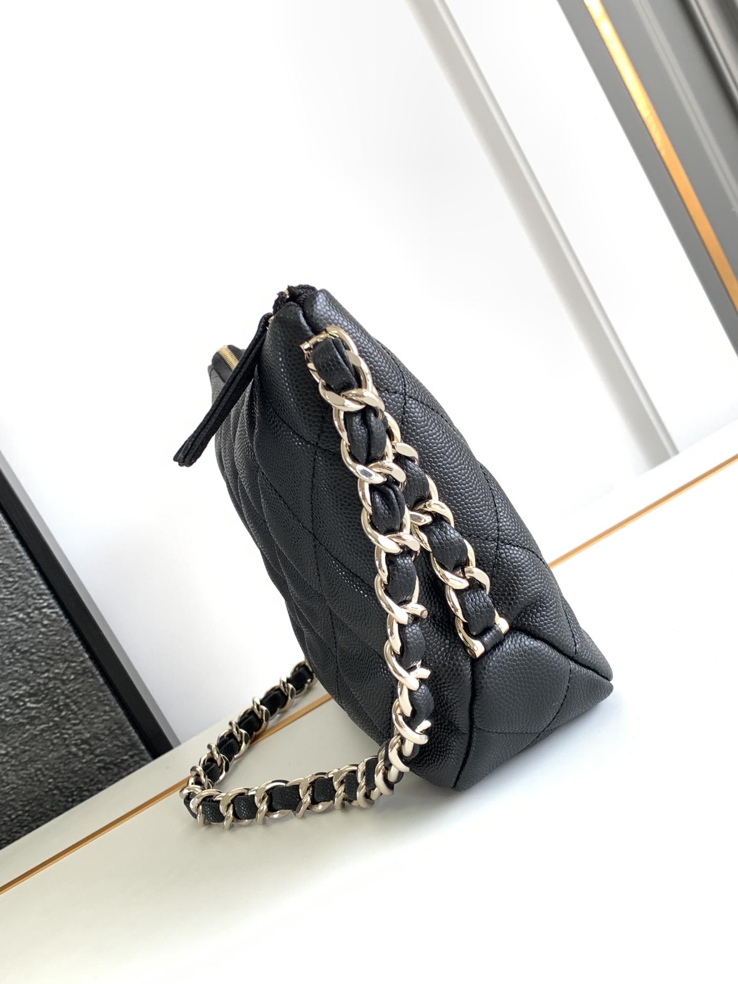 CHANEL Small Hobo BagRef. AS4320 B15551 94305