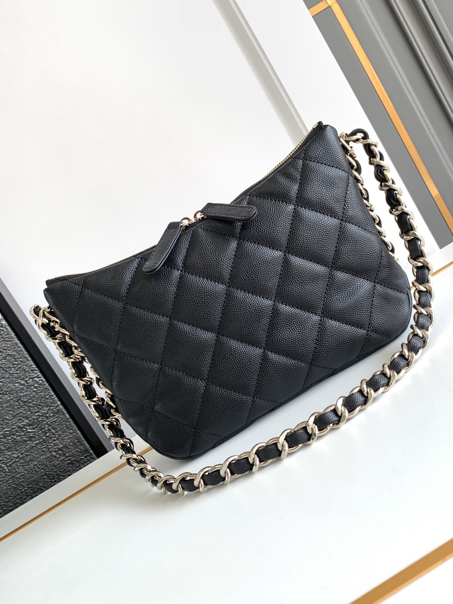 CHANEL Small Hobo BagRef. AS4320 B15551 94305