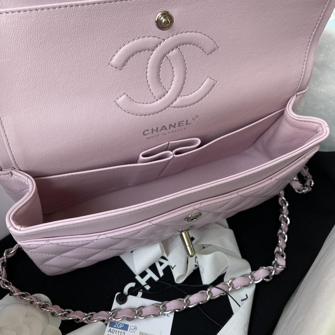 CHANEL Small Classic HandbagRef. A01113 B15532 NU932