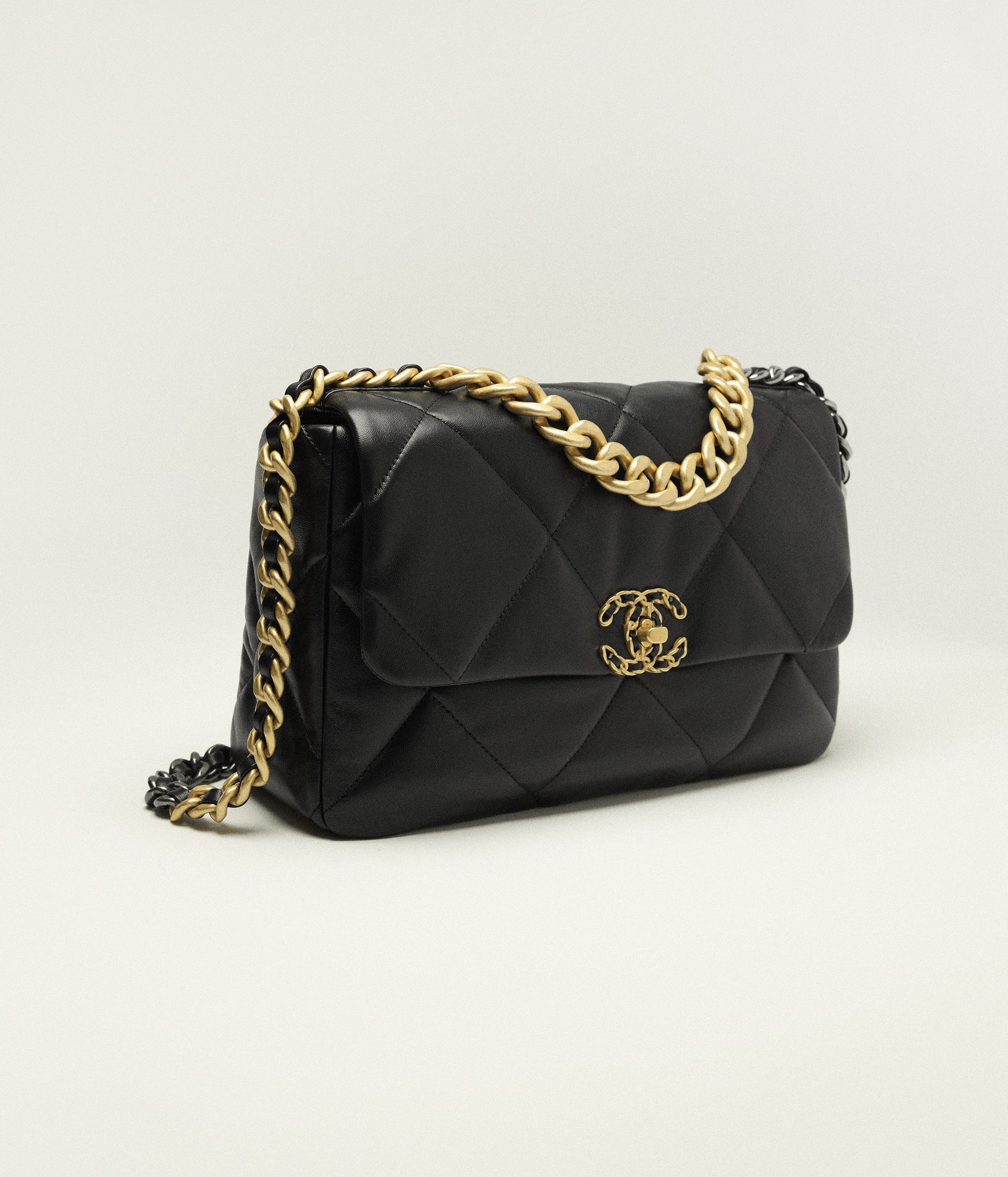 CHANEL 19 Large HandbagRef. AS1161 B04852 94305