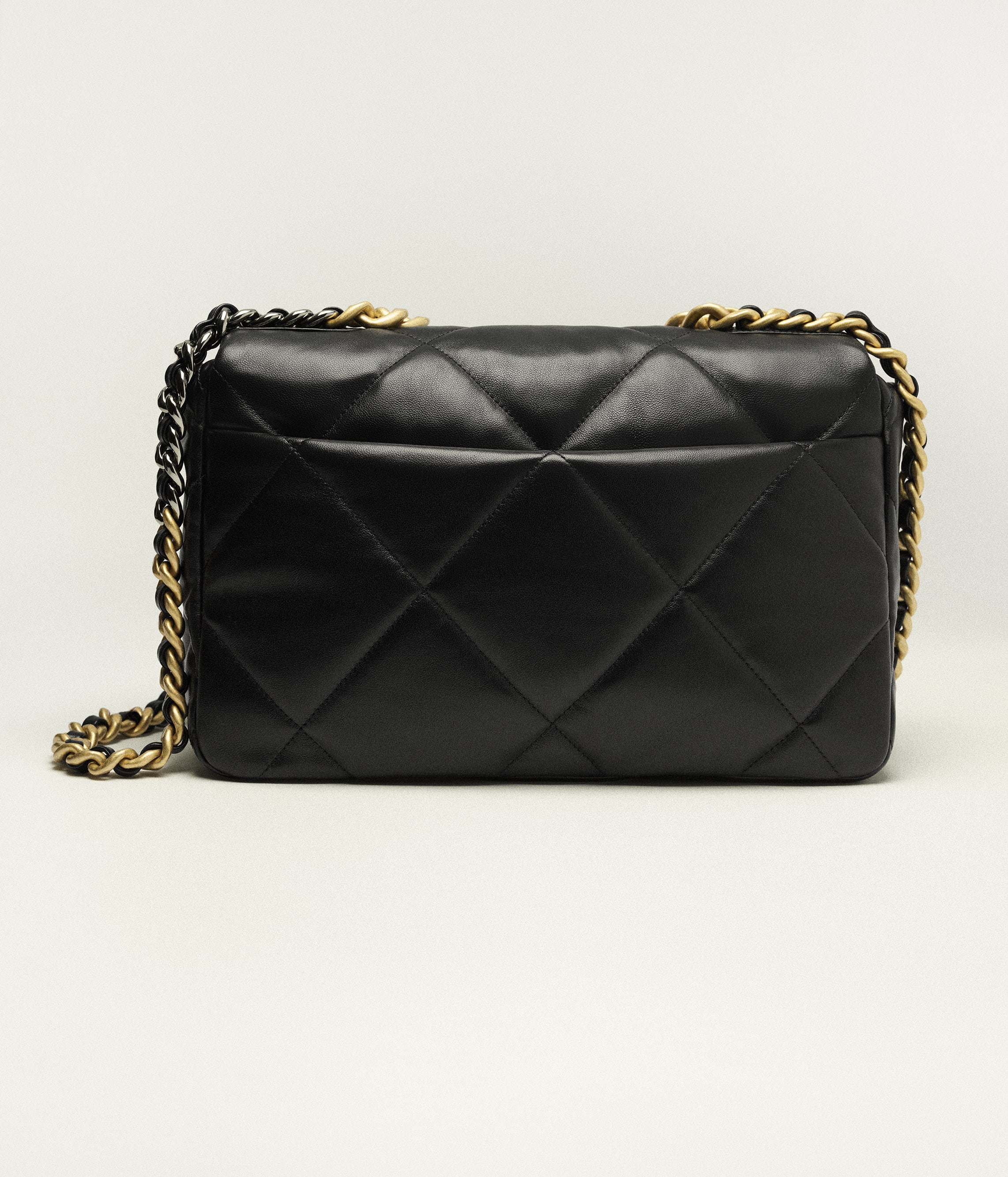 CHANEL 19 Large HandbagRef. AS1161 B04852 94305