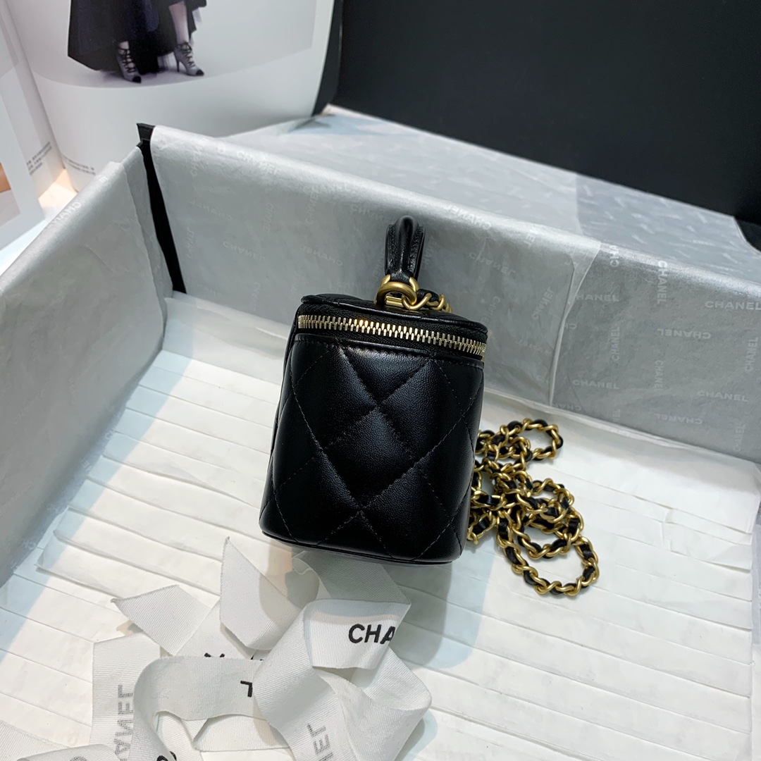 Chanel 22A Vanity Case Lampskin