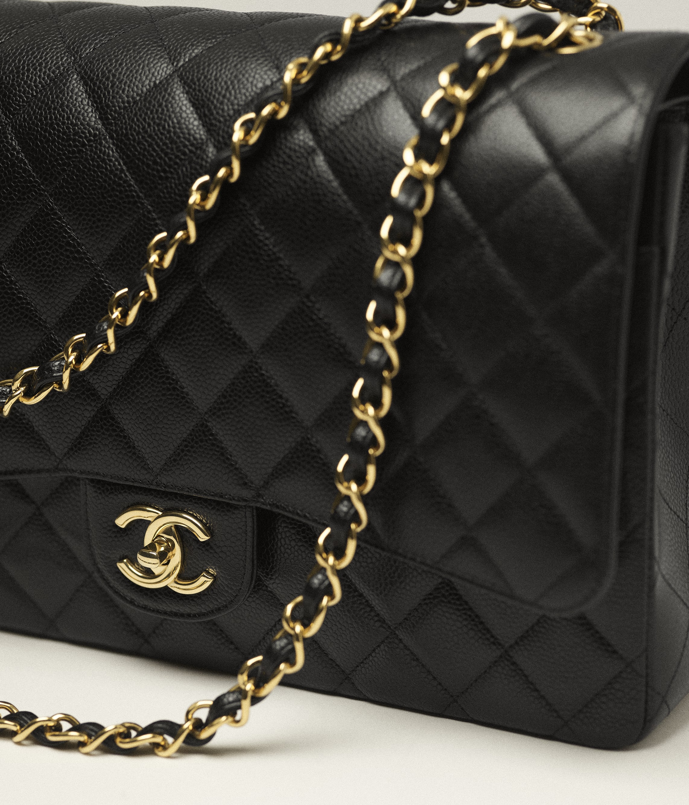 CHANEL Maxi Classic HandbagRef. A58601 Y01864 C3906