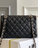 CHANEL Small Classic HandbagRef. A01113 Y01864 C3906