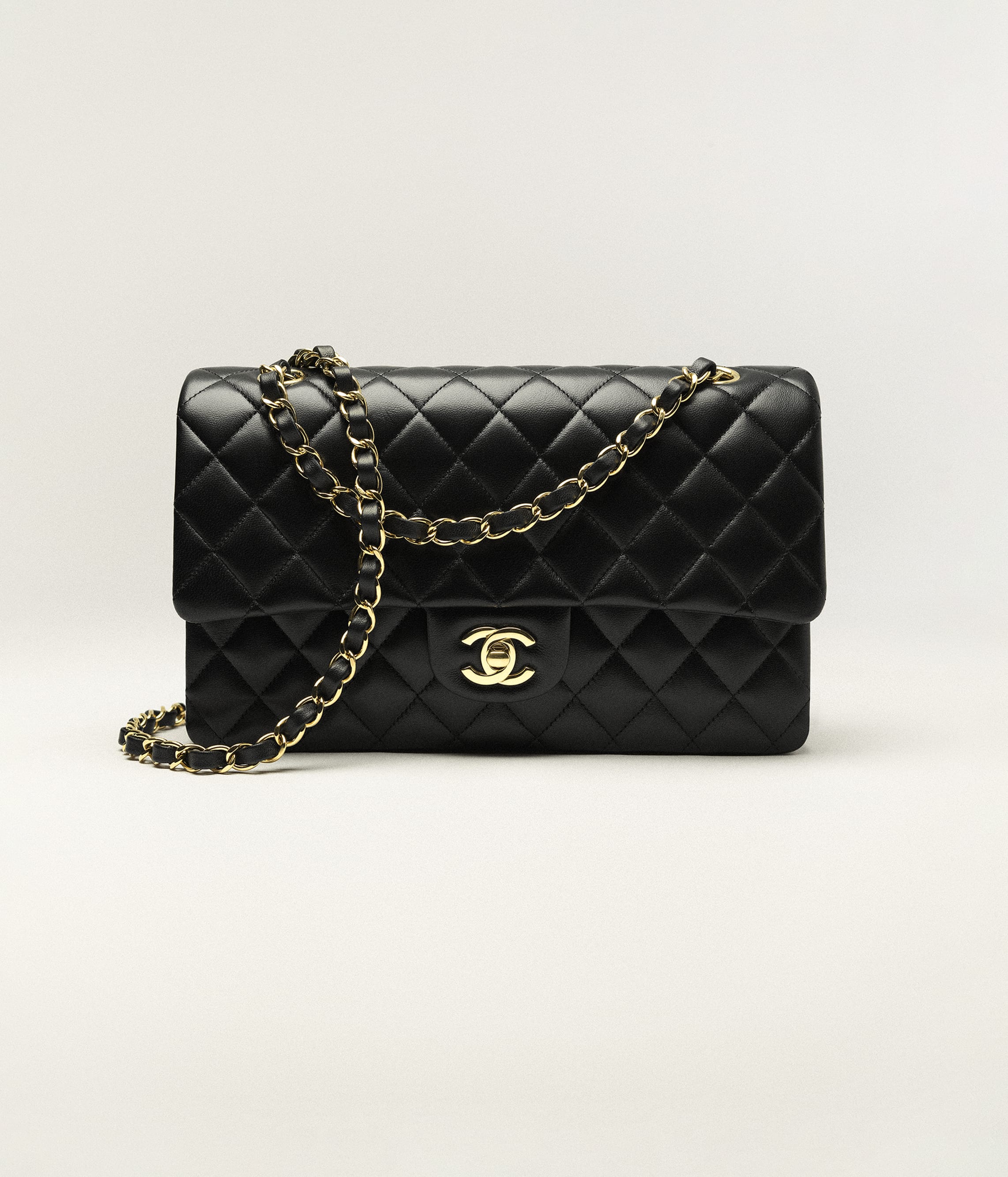 CHANEL Classic 11.12 HandbagRef. A01112 Y01295 94305