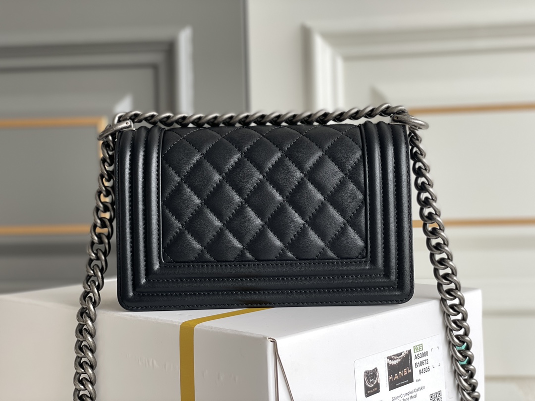 CHANEL Small BOY  HandbagRef. A67085 Y09953 94305