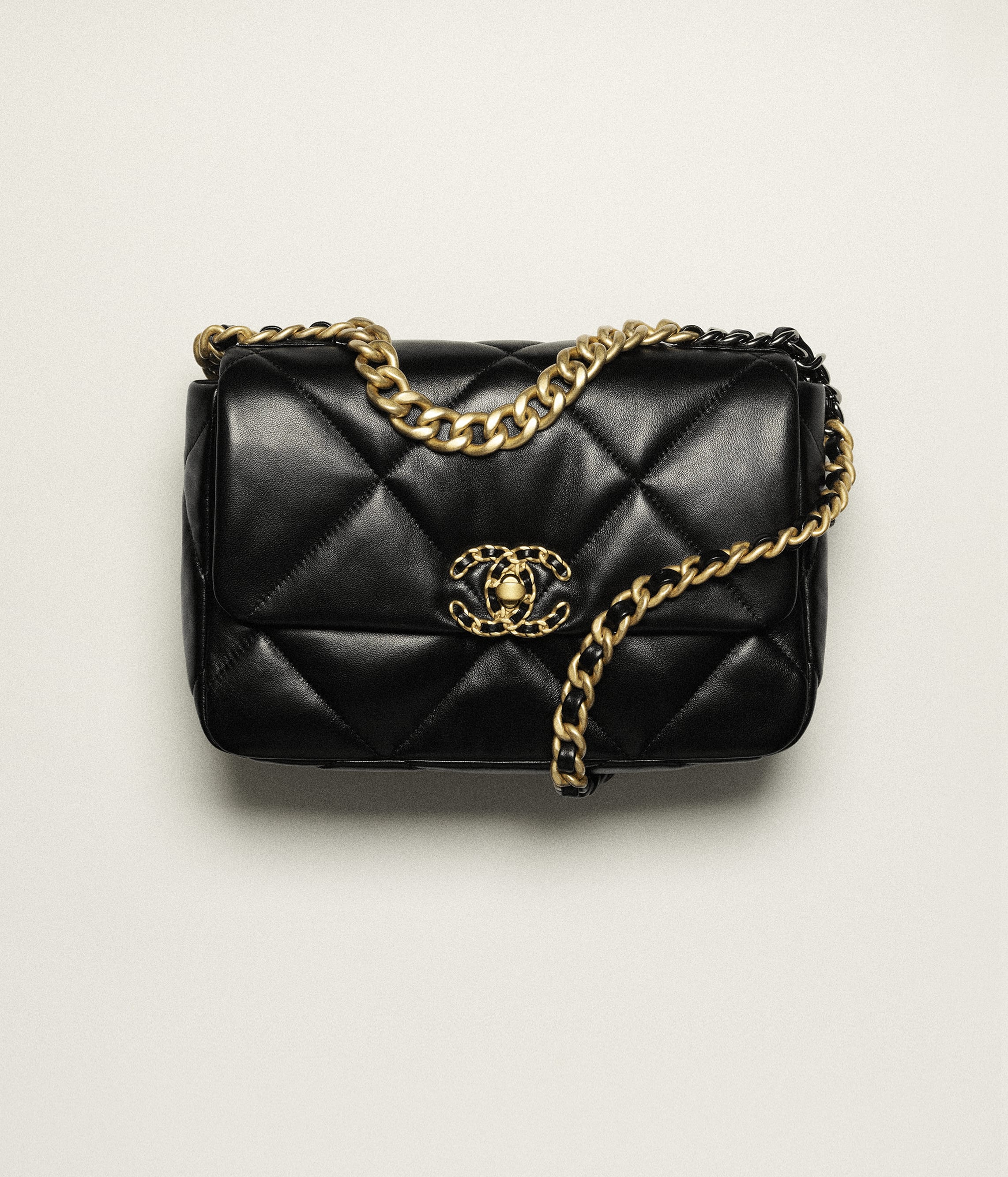 CHANEL 19 HandbagRef. AS1160 B04852 94305