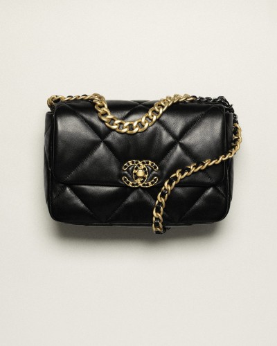 CHANEL 19 HandbagRef. AS1160 B04852 94305