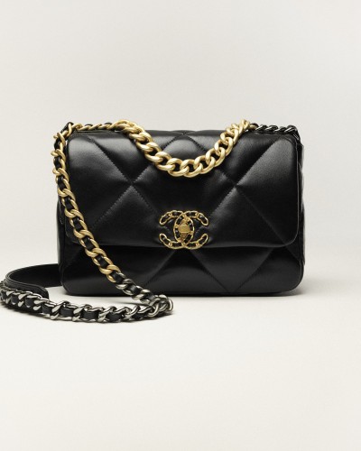 CHANEL 19 HandbagRef. AS1160 B04852 94305