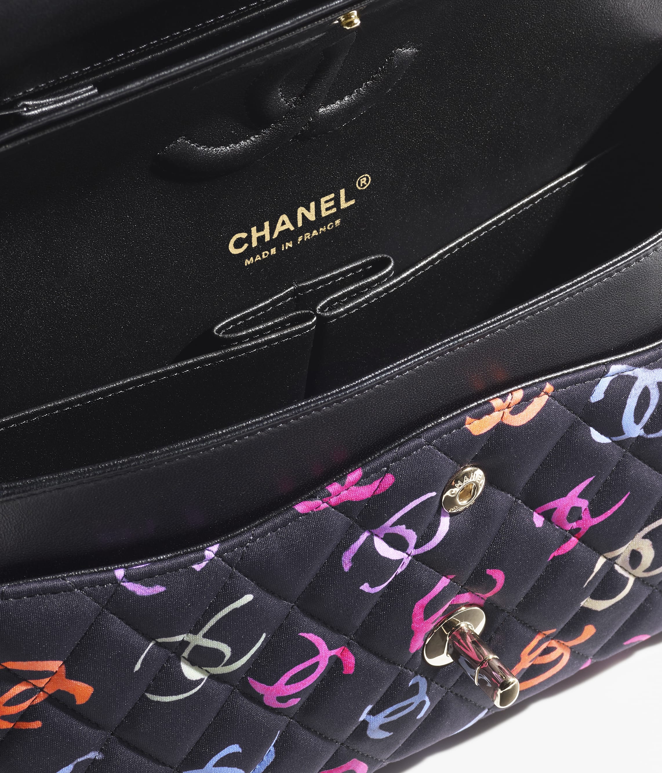 CHANEL Classic 11.12 HandbagRef. A01112 B16230 NX049