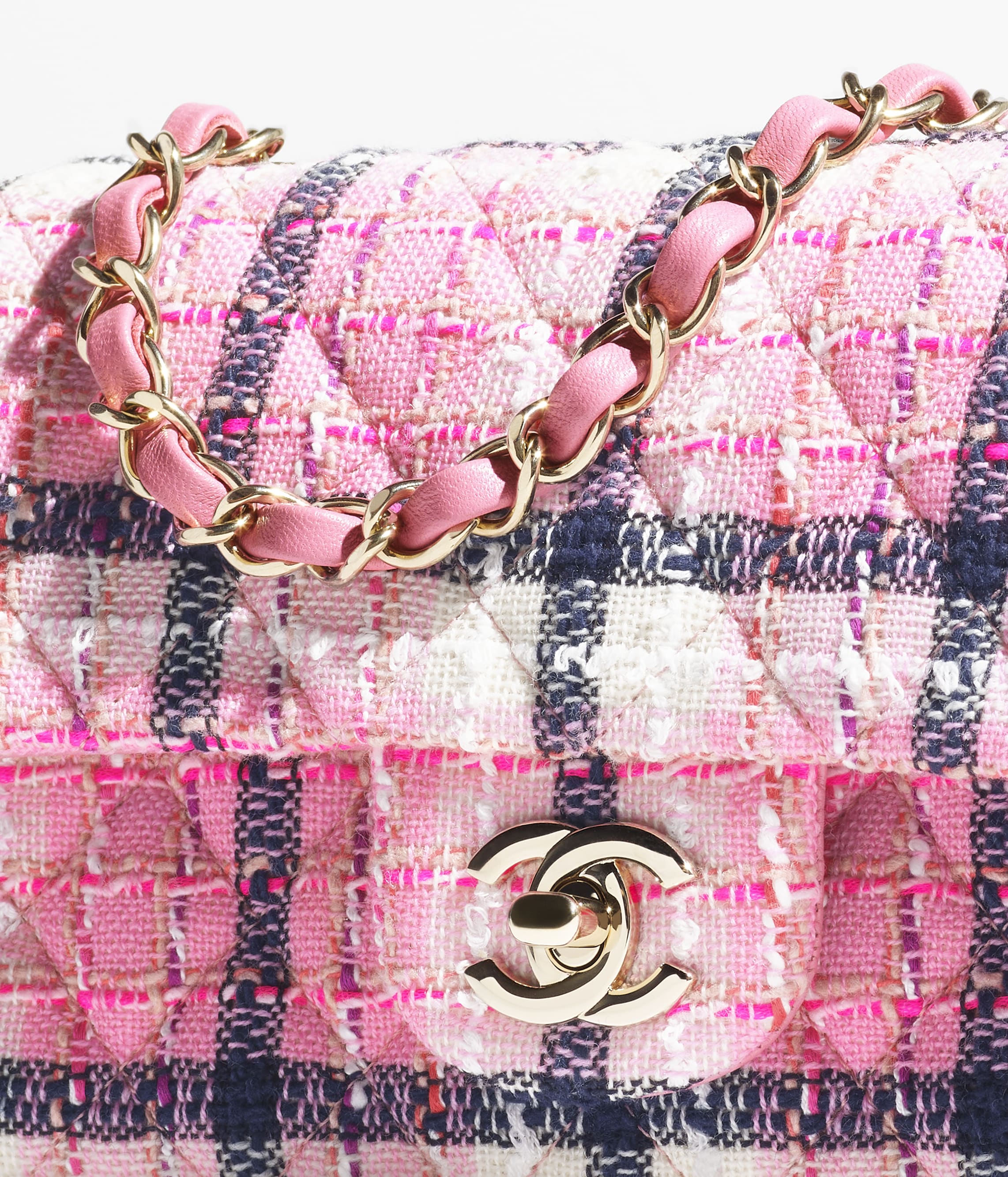 CHANEL Mini Classic HandbagRef. A69900 B16666 NX103