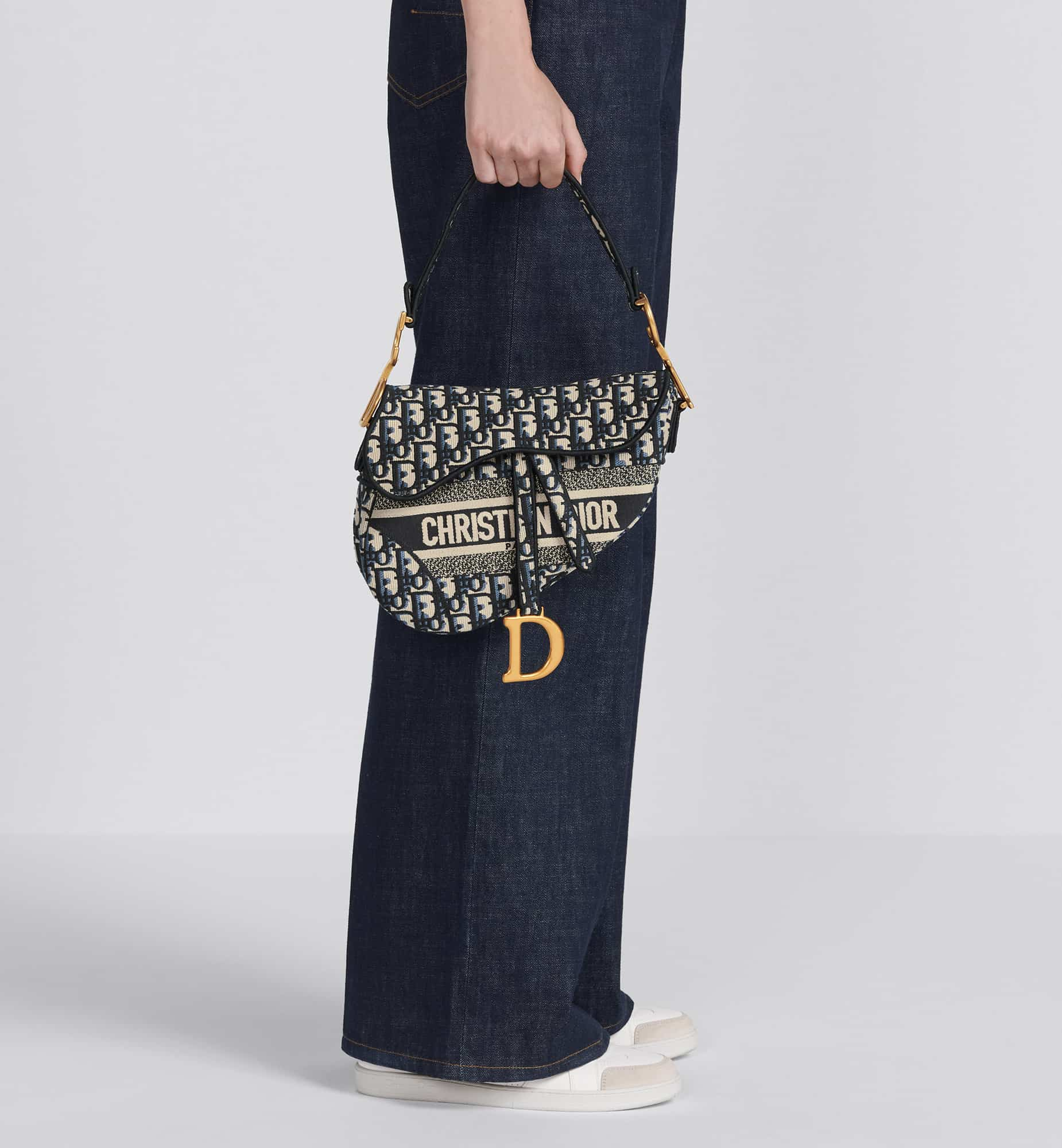 DIOR Saddle Bag M0446CRIW_M928