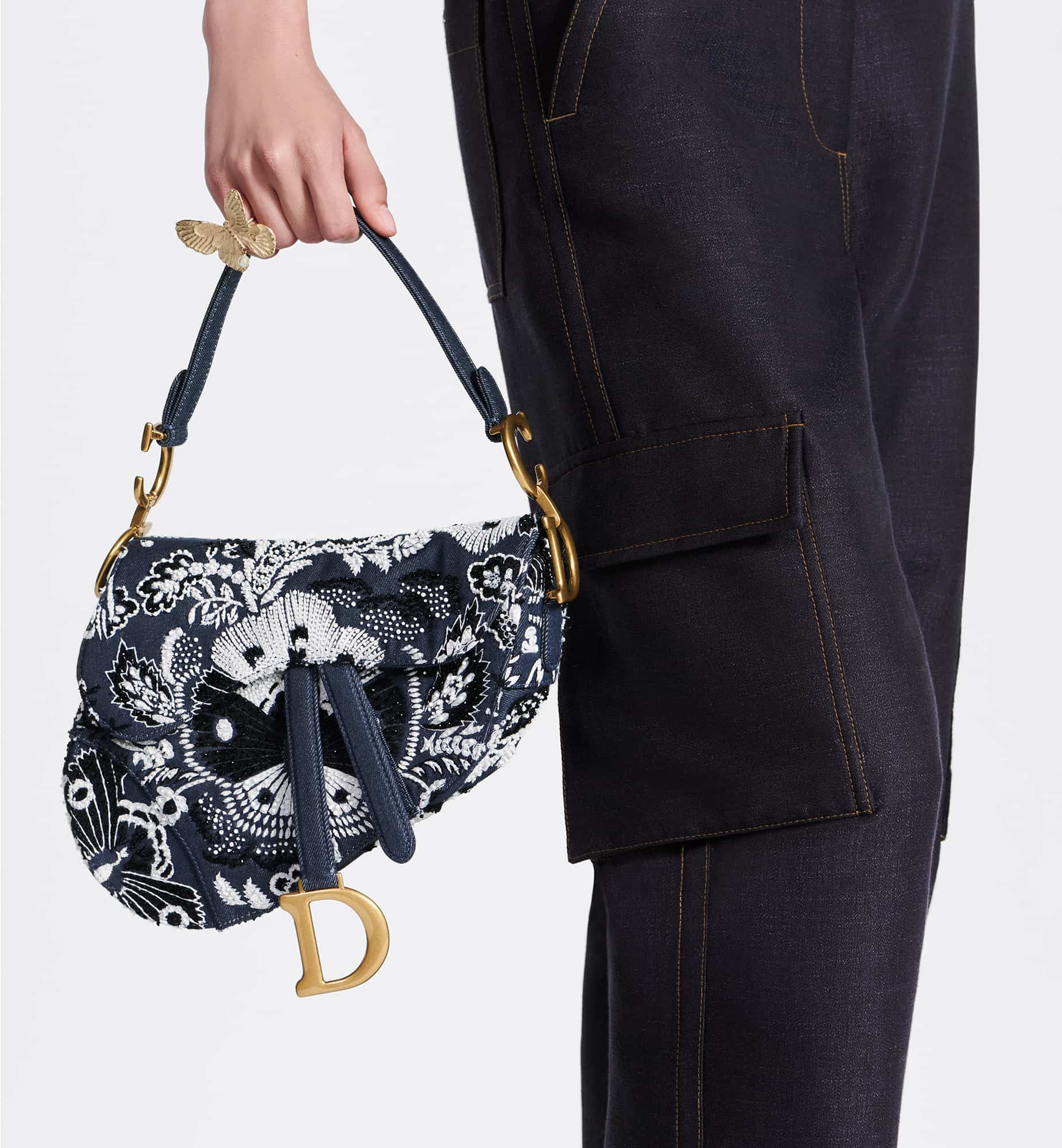 DIOR Saddle Bag with Strap M0455CICI_M49E