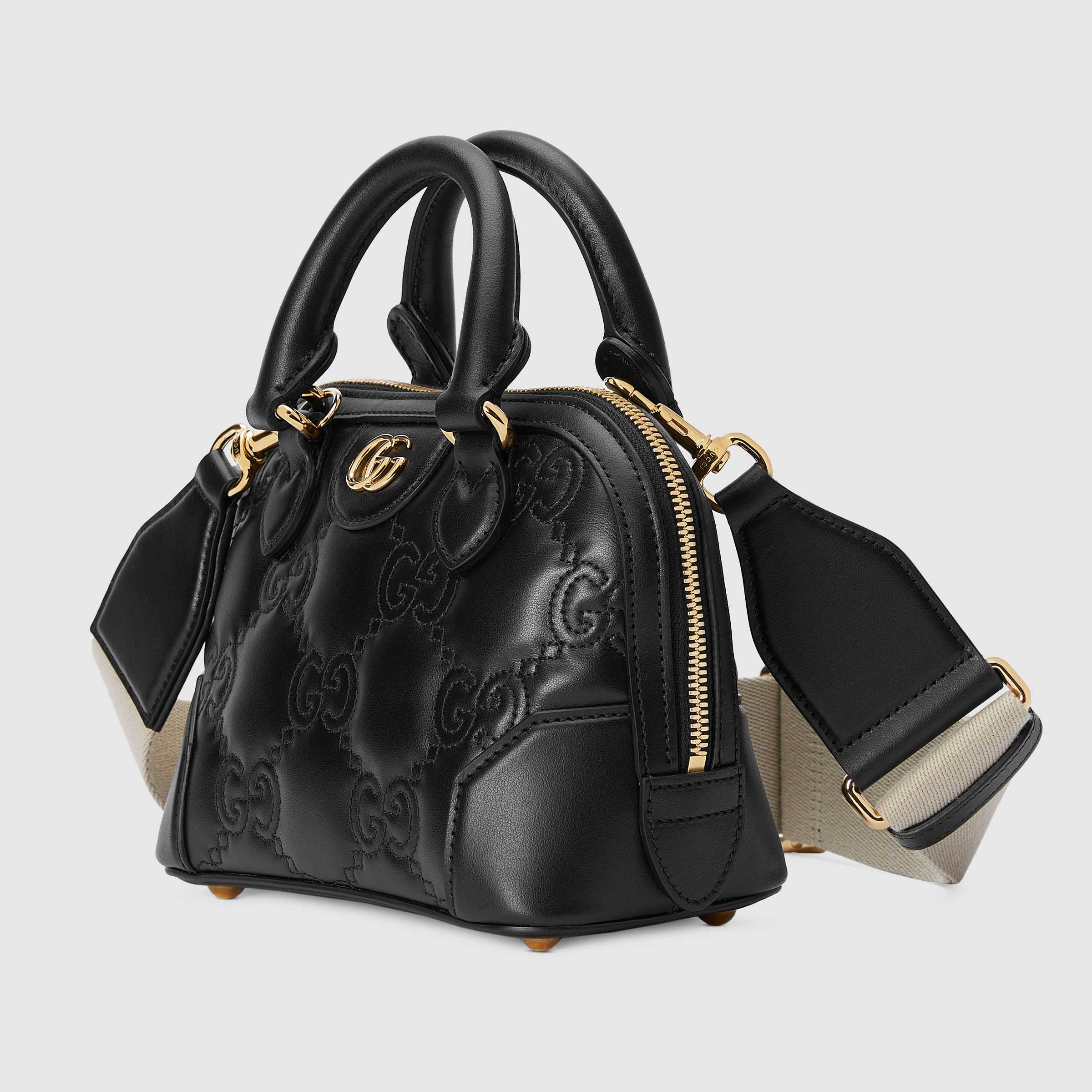 Gucci GG Matelassé handbag Style ‎727793 UM8HG 1046