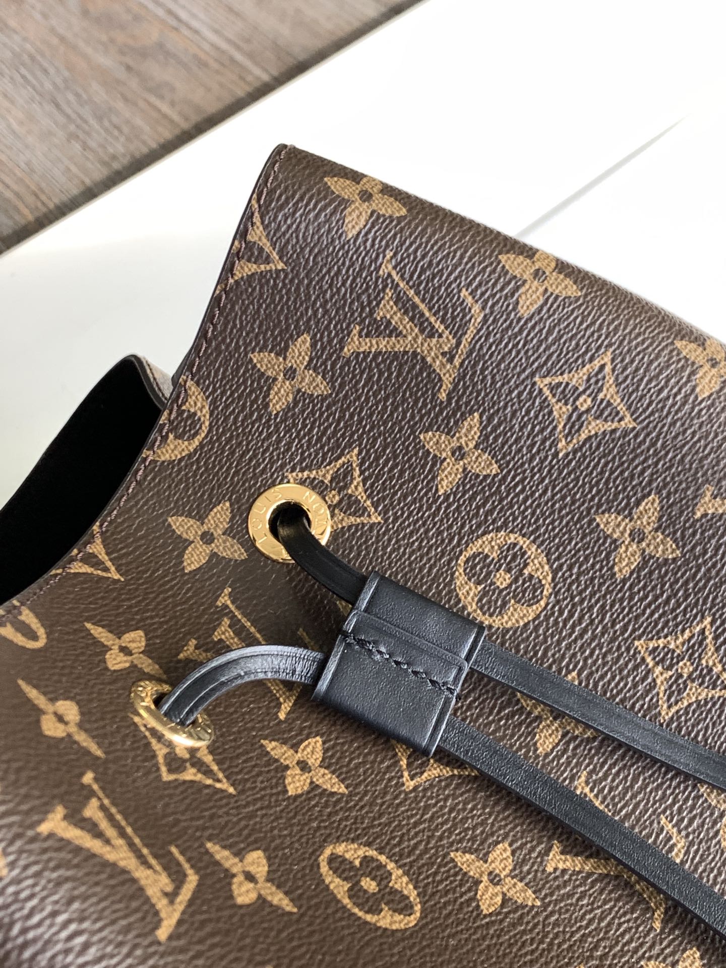 Louis Vuitton M44020 NéoNoé MM