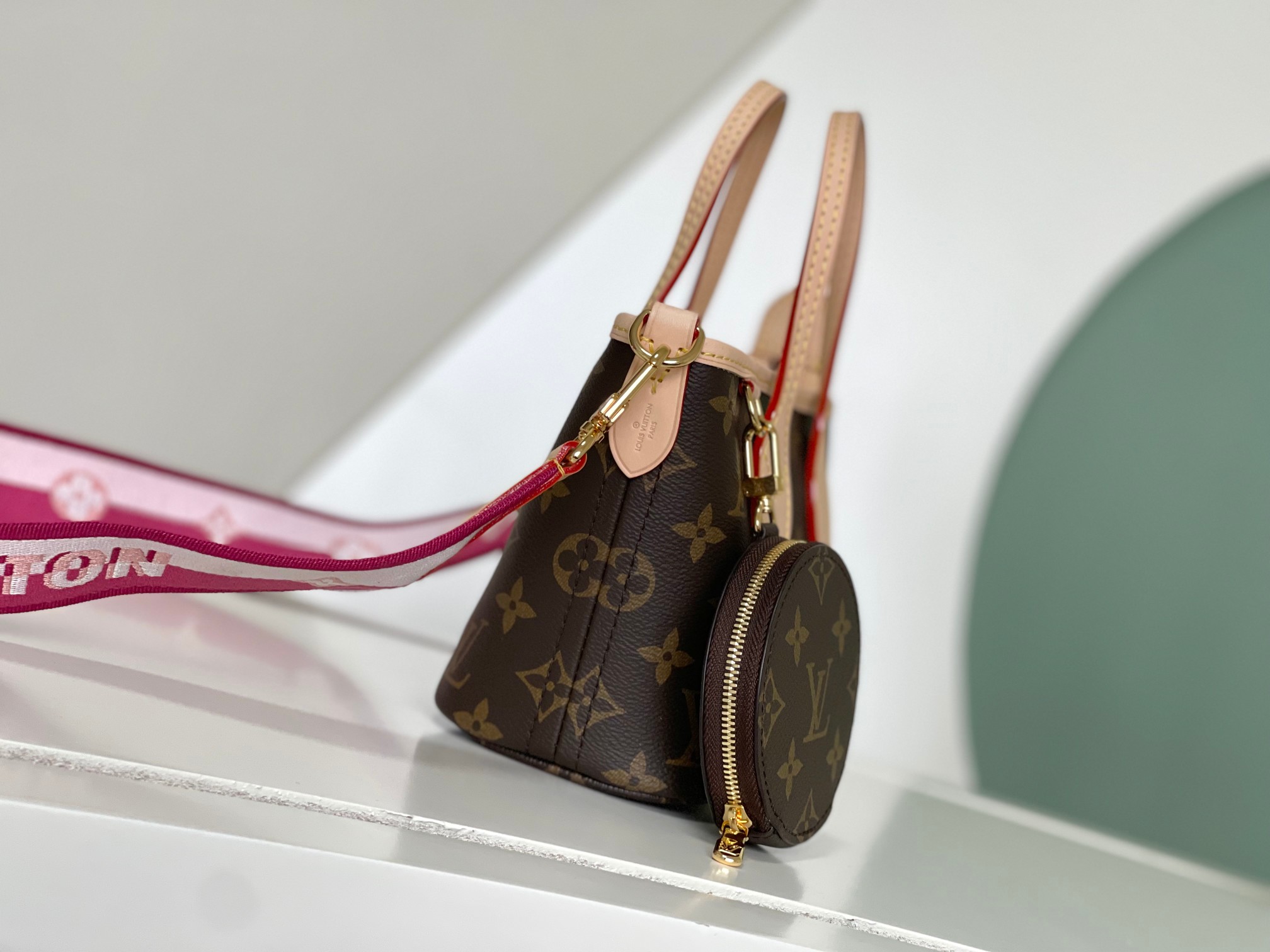 Louis Vuitton M46786 Neverfull BB (2)