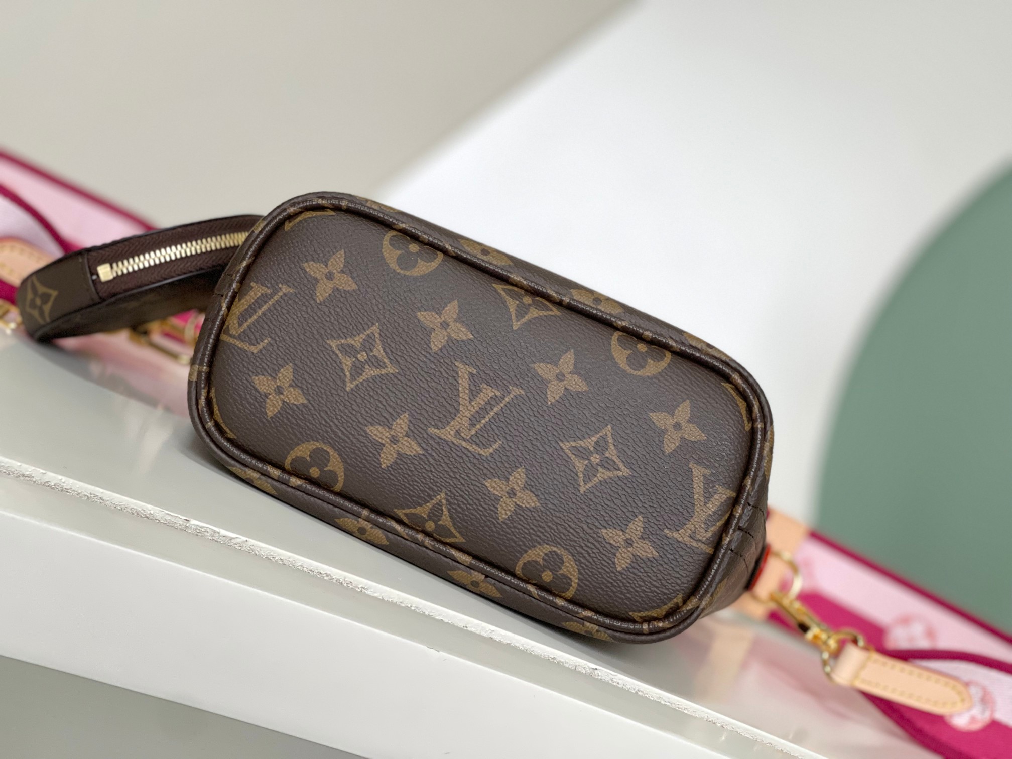 Louis Vuitton M46786 Neverfull BB (2)