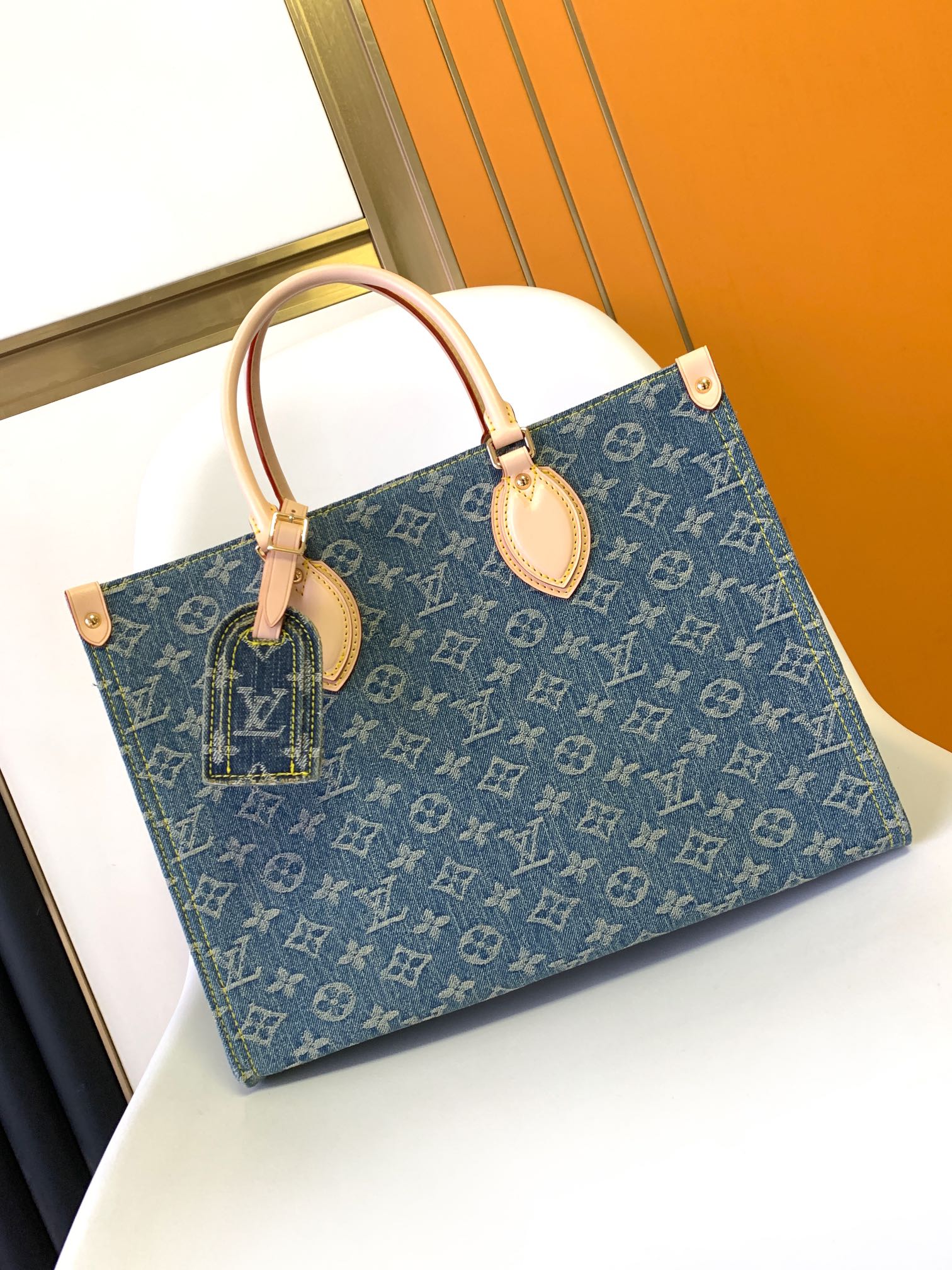 Louis Vuitton M46871 OnTheGo MM (7)