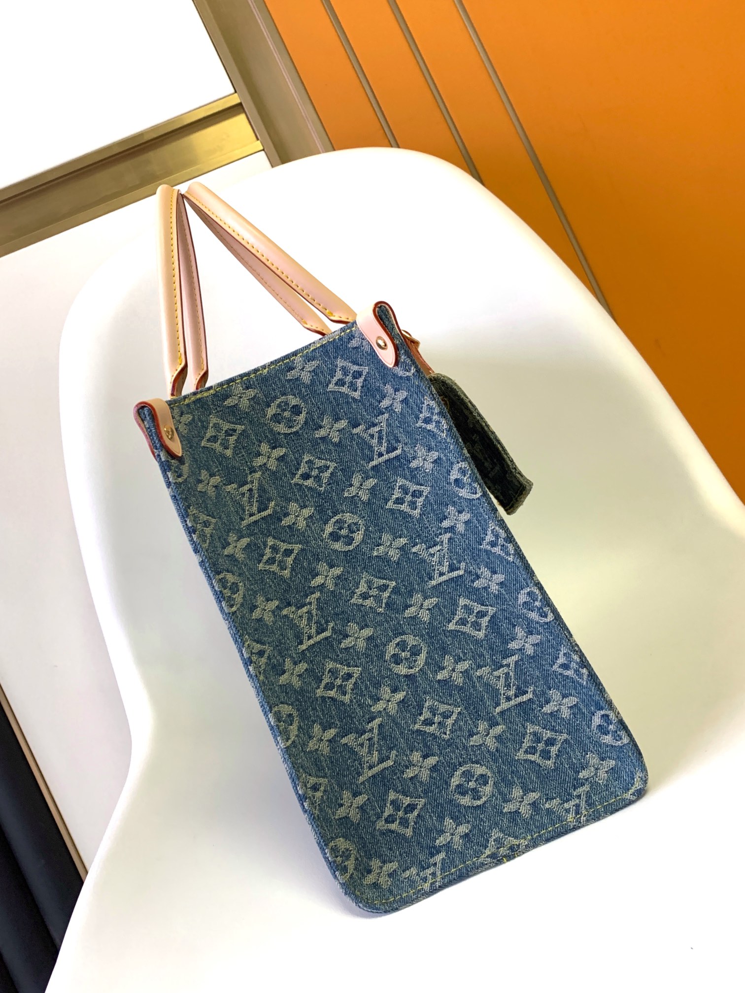 Louis Vuitton M46871 OnTheGo MM (7)