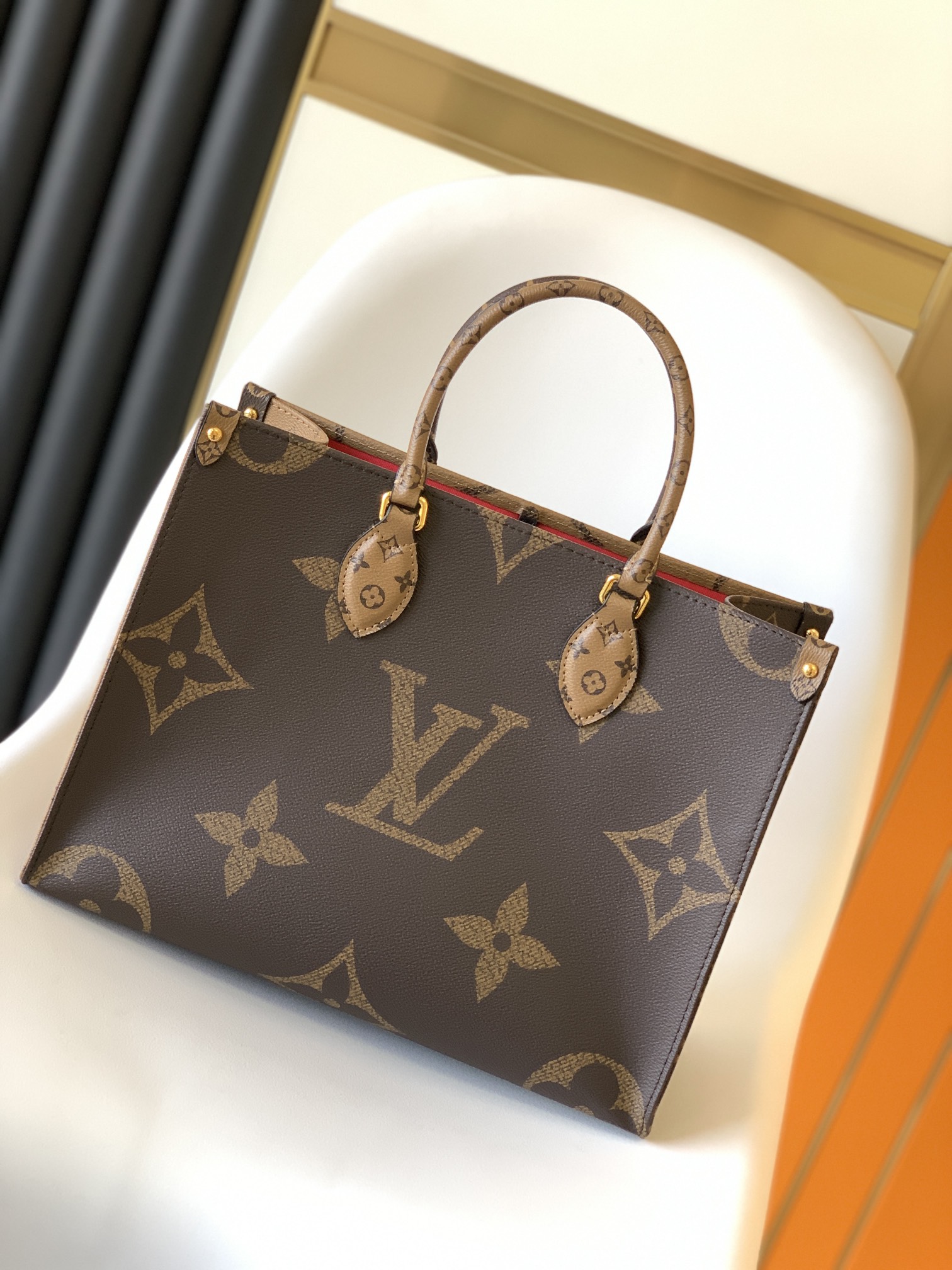 Louis Vuitton M45321 OnTheGo MM (8)