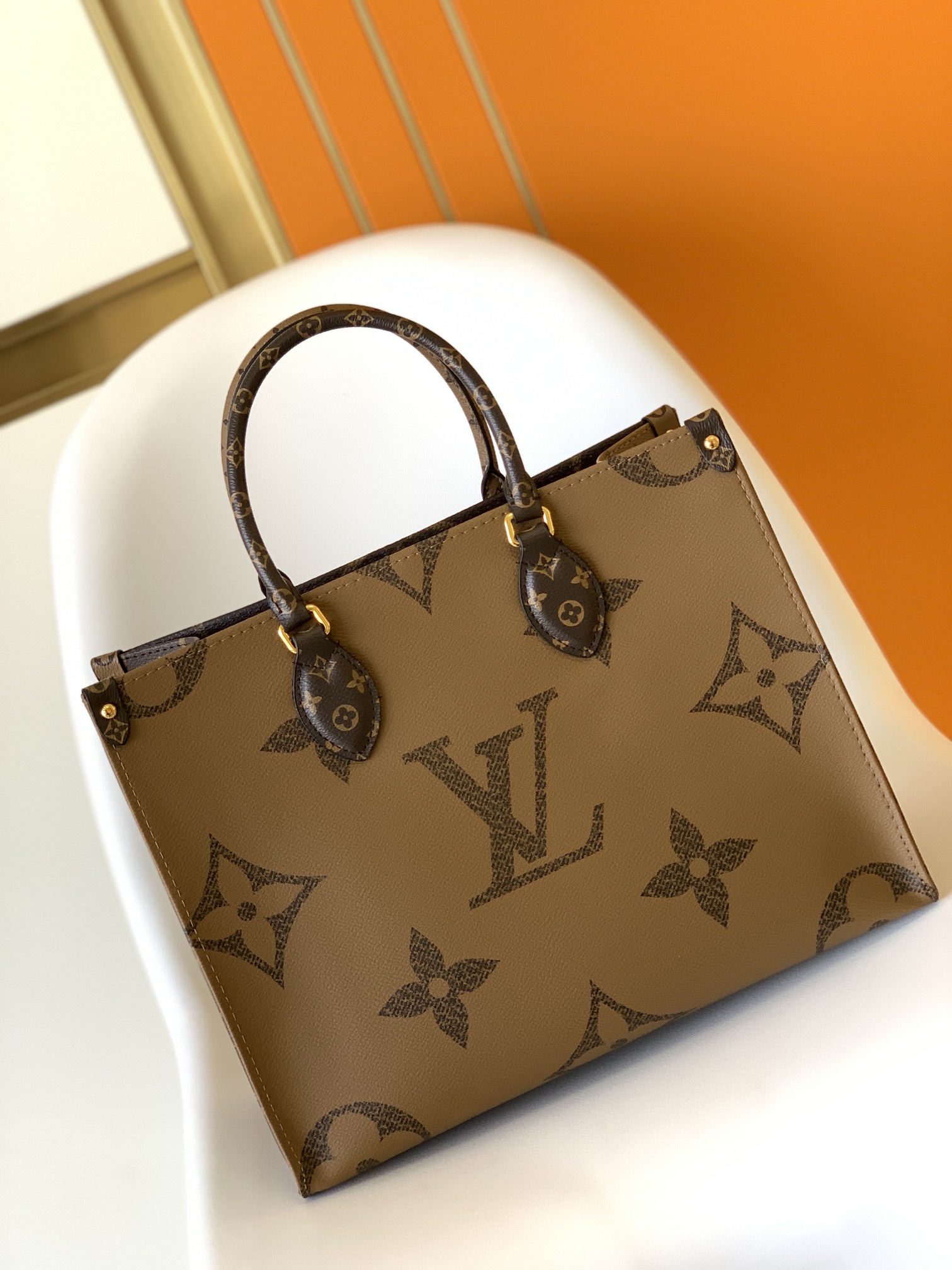 Louis Vuitton M45321 OnTheGo MM (8)