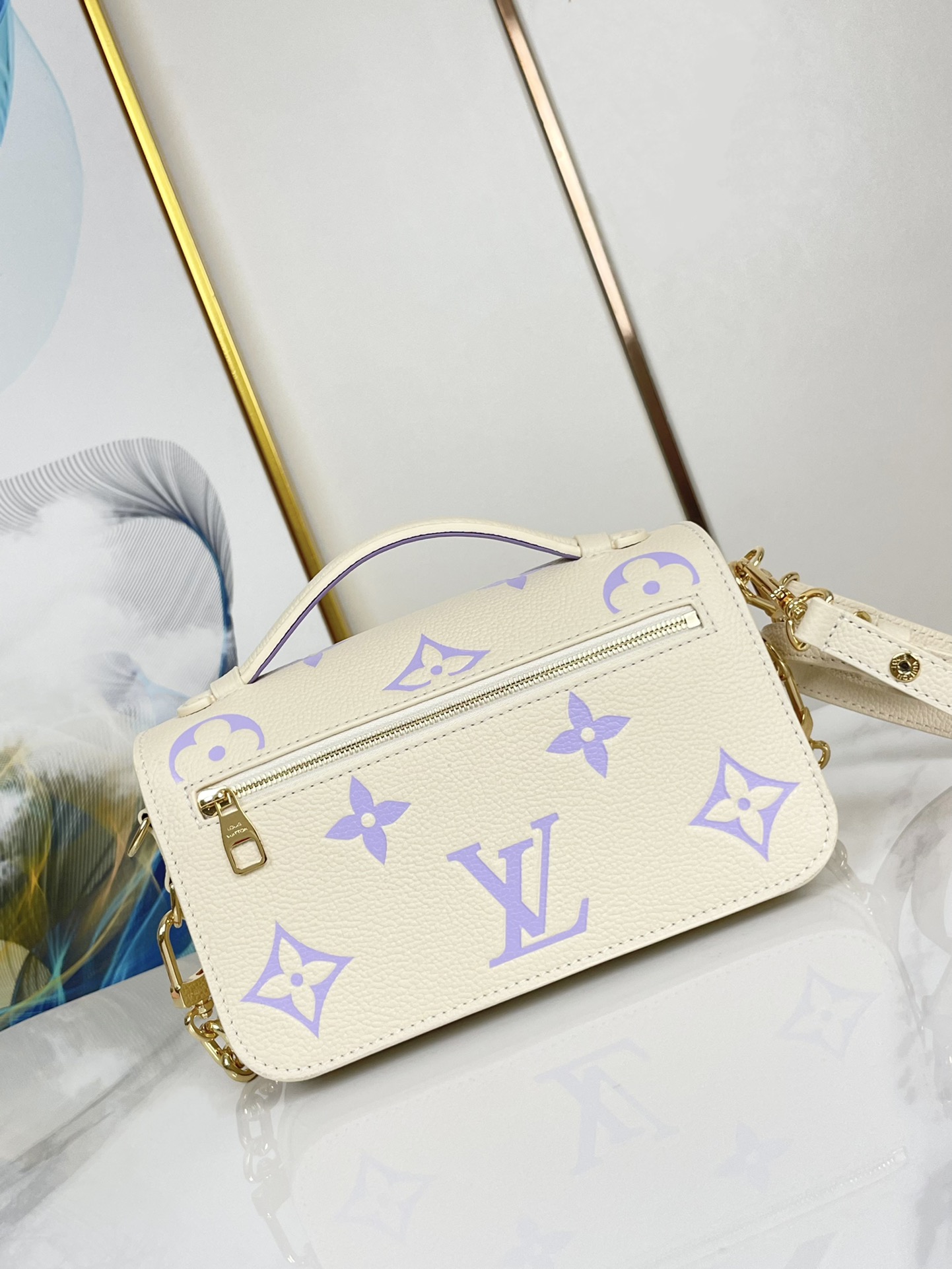 Louis Vuitton M23940 Pochette Métis East West (2)