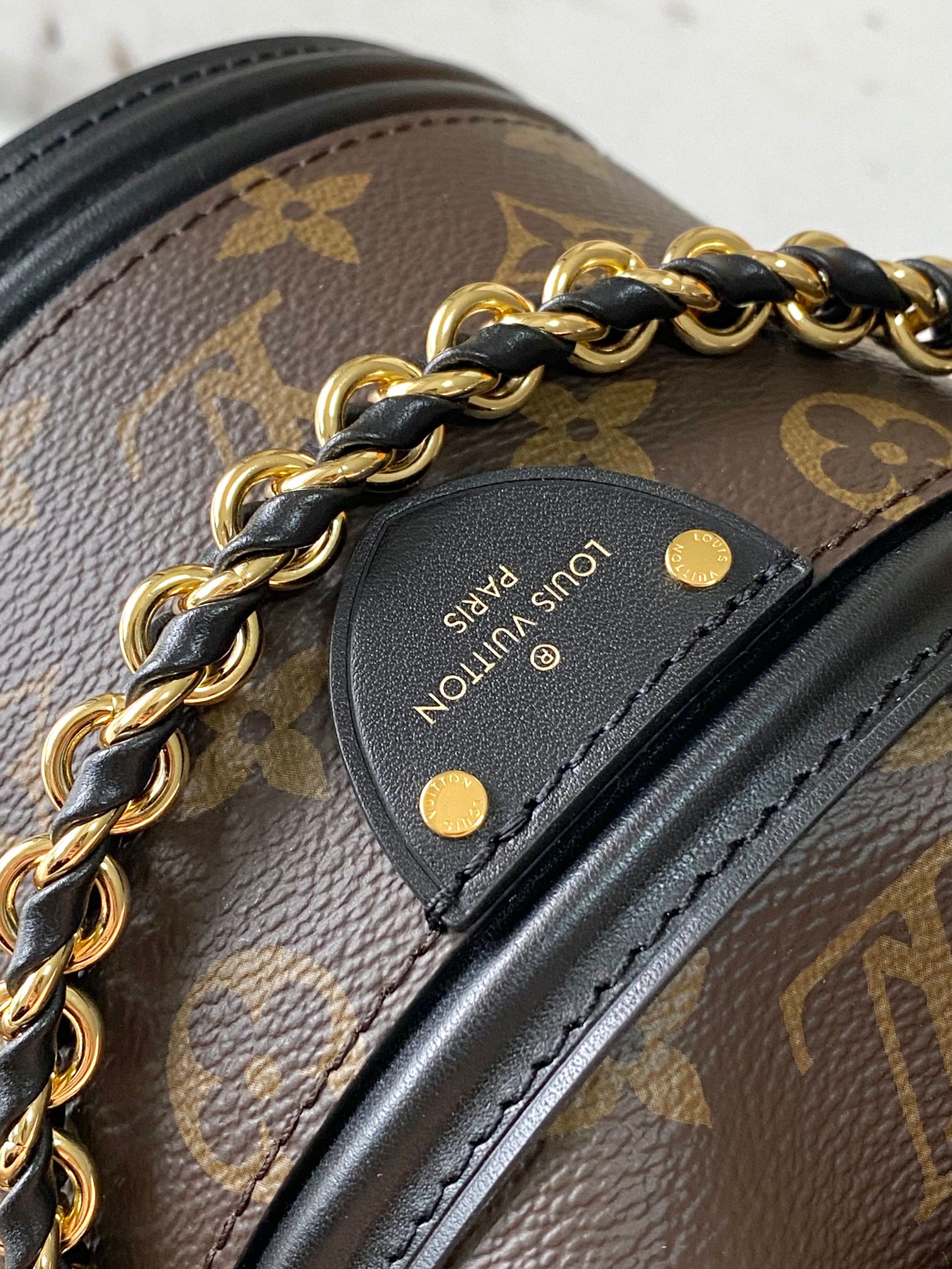 Louis Vuitton M83480 Canoé