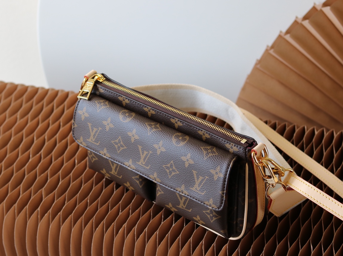 Louis Vuitton M46999 Vibe