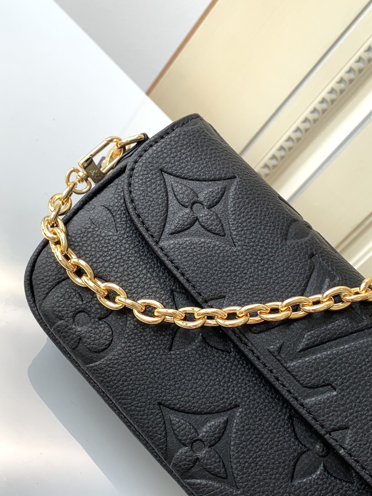 Louis Vuitton M82154 Wallet On Chain Ivy (4)