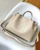 Louis Vuitton M59203 Bella Tote