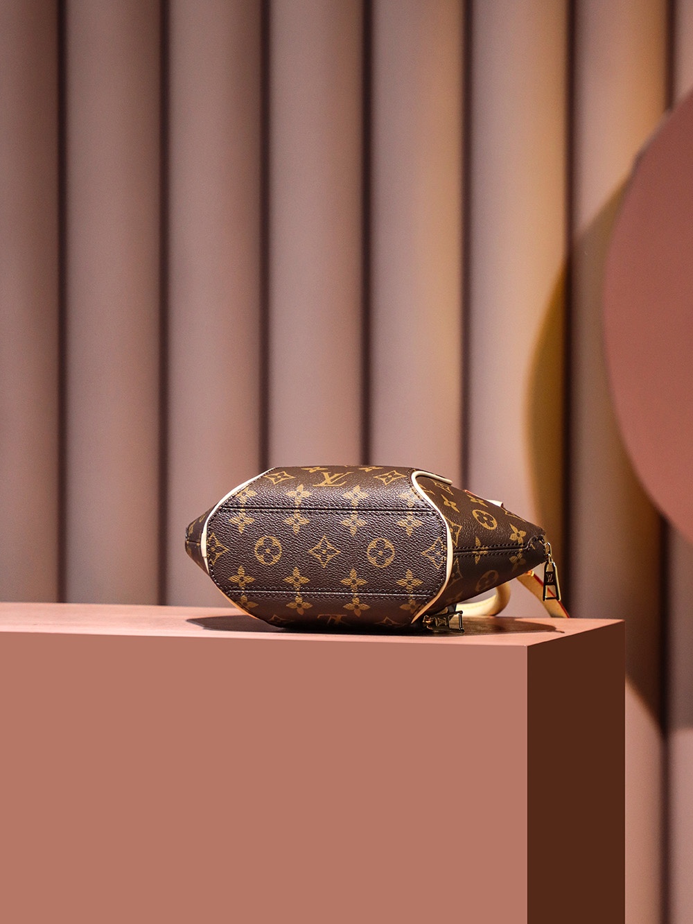 Louis Vuitton M46196 Ellipse PM