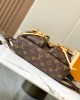 Louis Vuitton M46932 Excursion PM