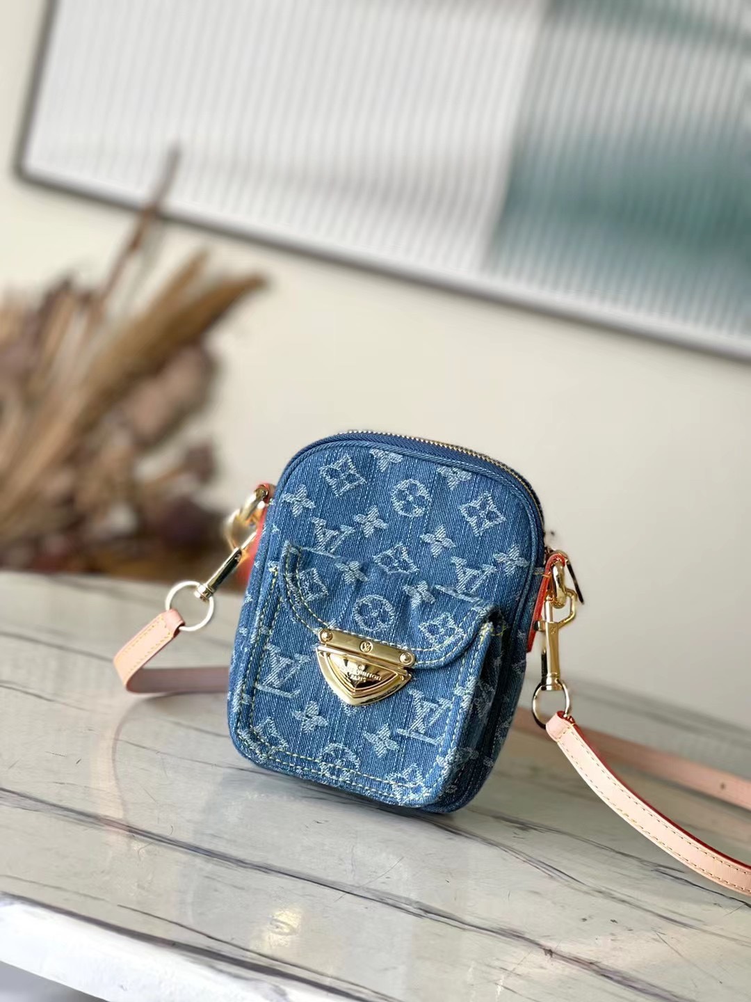 Louis Vuitton M82948 Fairfax Pochette