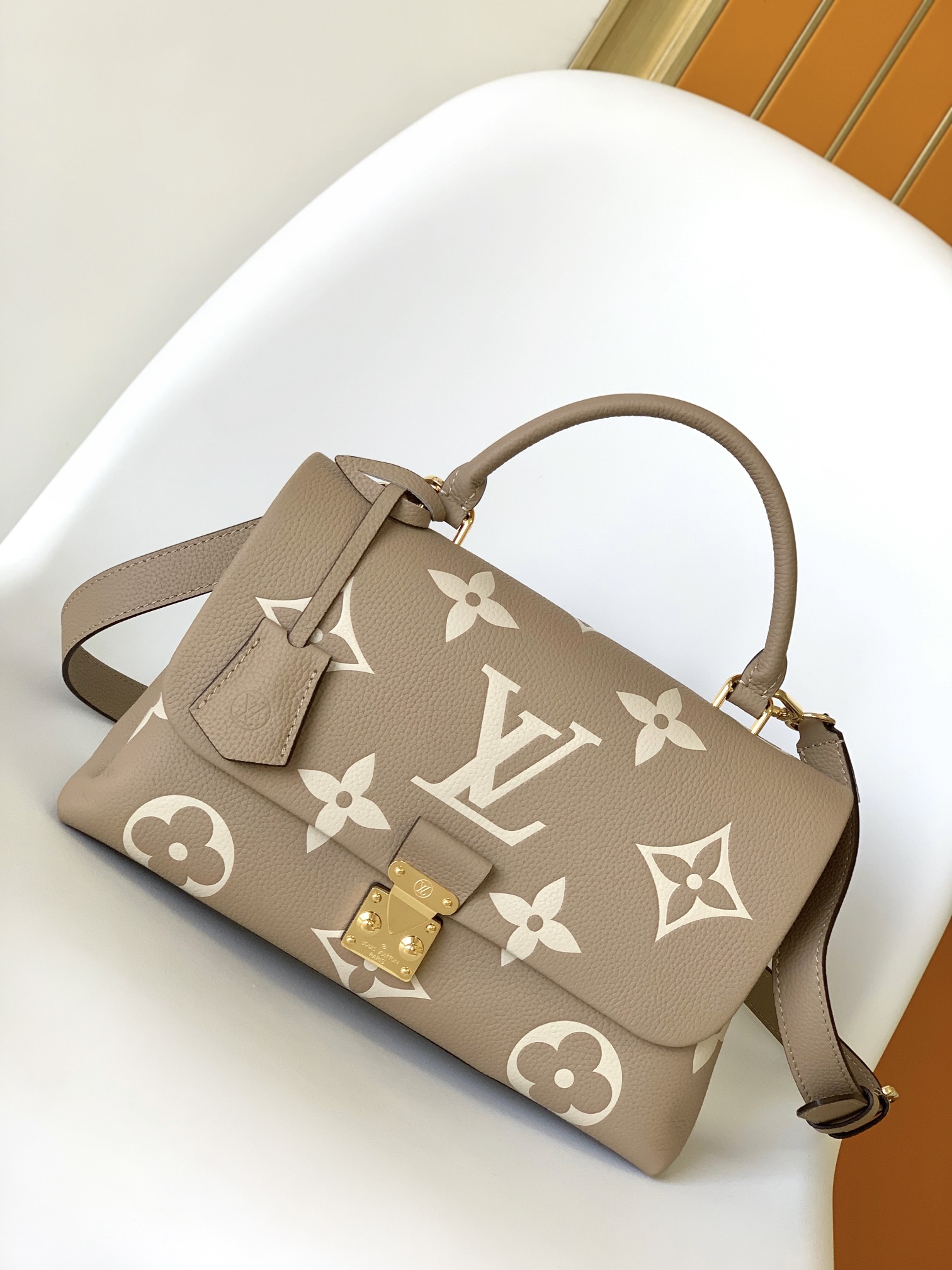 Louis Vuitton M46041 Madeleine MM (2)