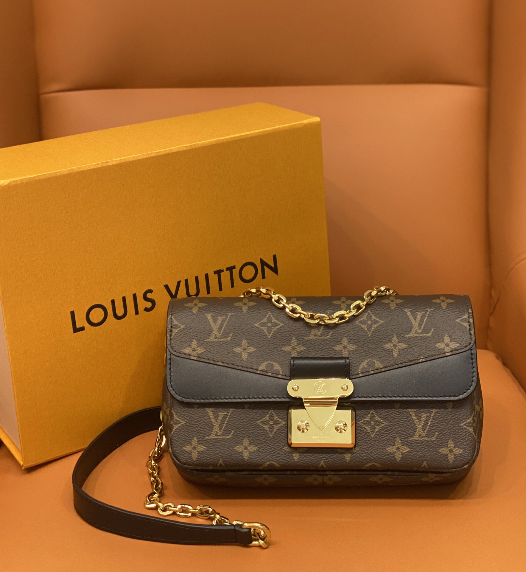 Louis Vuitton M46126 Marceau (2)