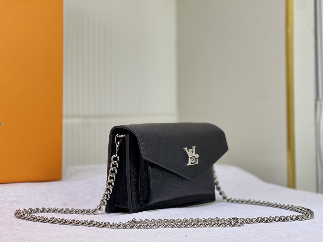 Louis Vuitton M63471 Mylockme Chain Pochette