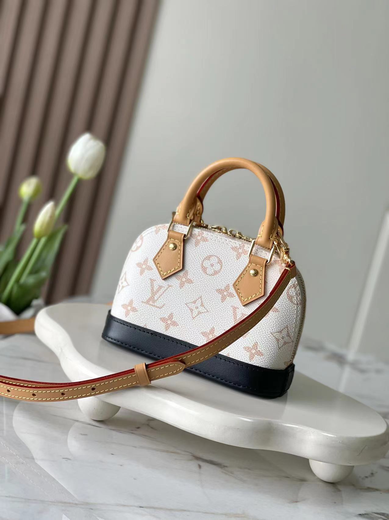 Louis Vuitton M46895 Nano Alma (4)