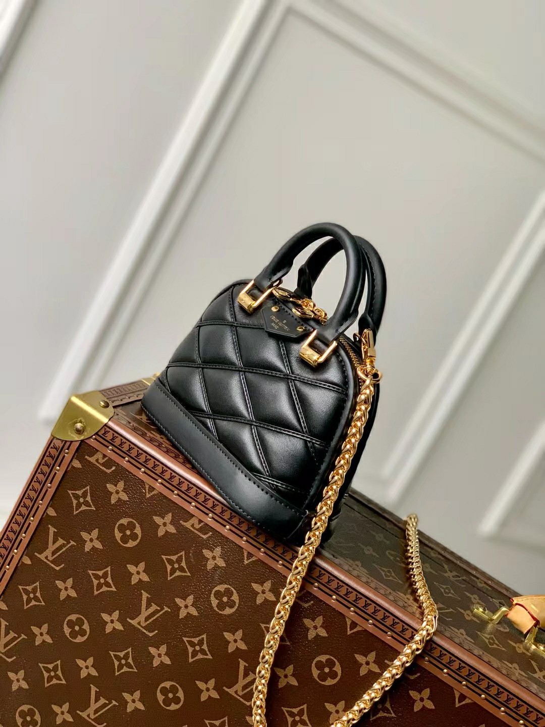 Louis Vuitton M83048 Nano Alma (5)