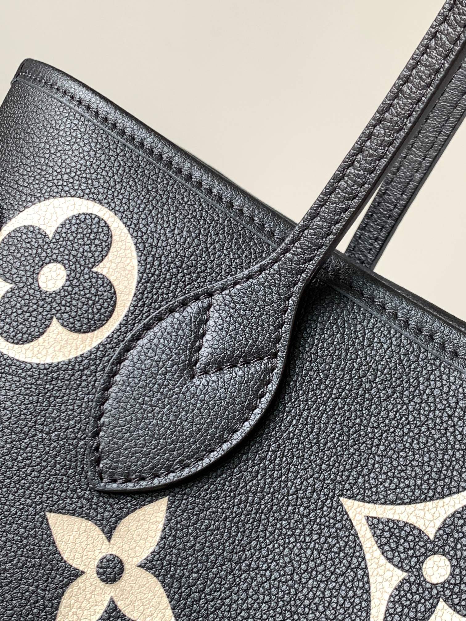 Louis Vuitton M58907 Neverfull MM (2)