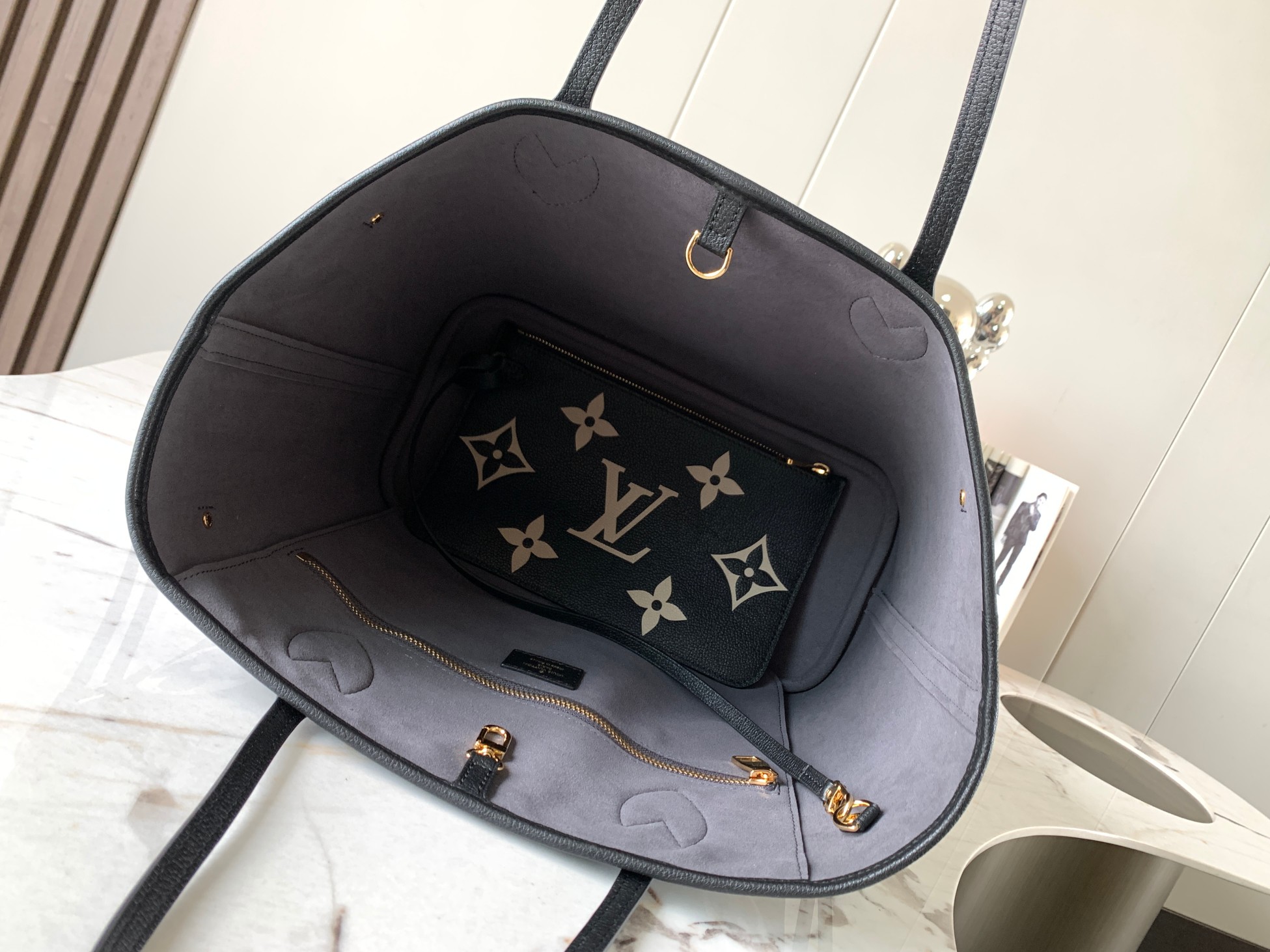 Louis Vuitton M58907 Neverfull MM (2)