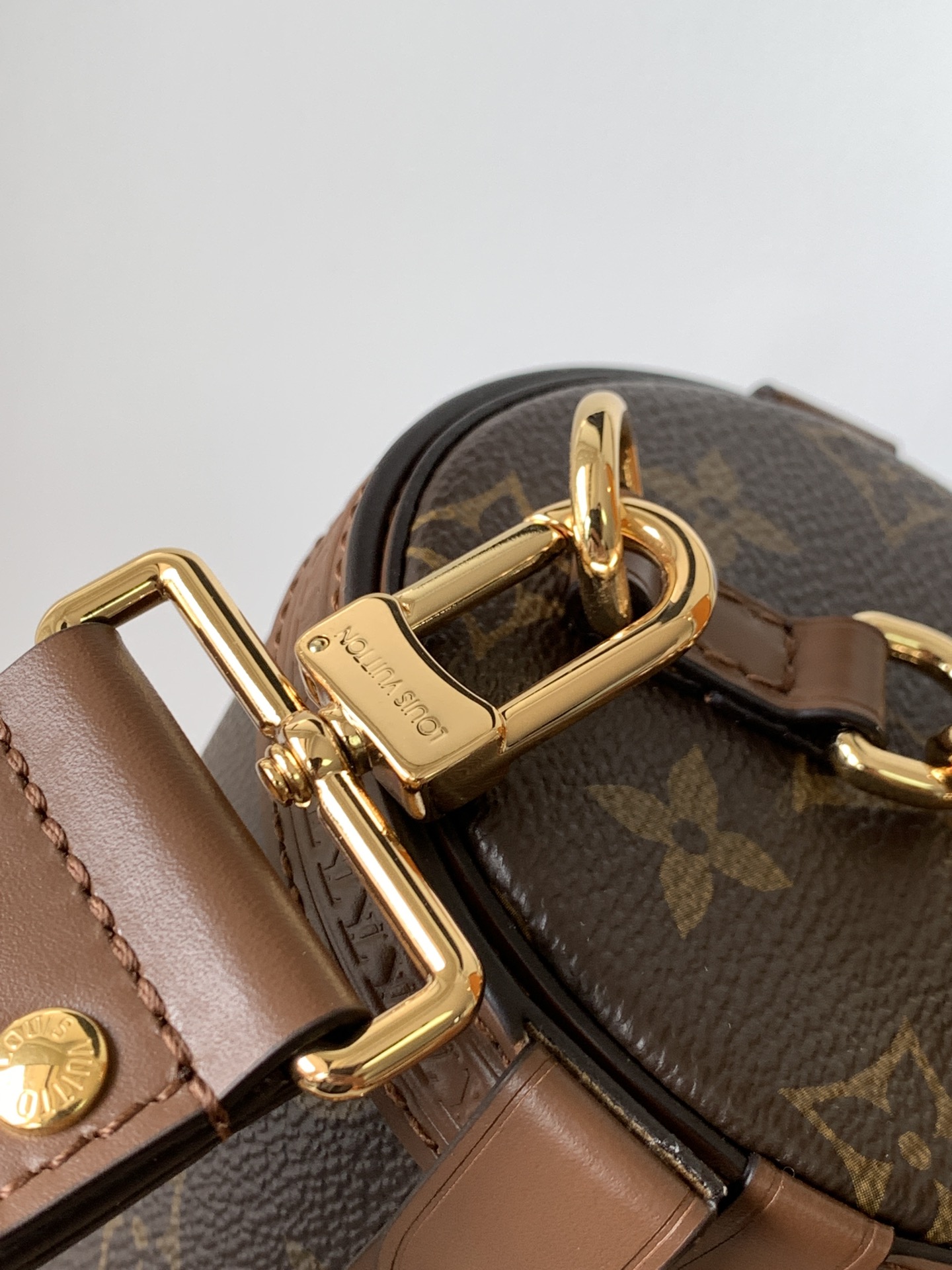 Louis Vuitton M57835 Papillon Trunk