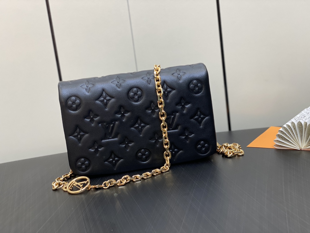 Louis Vuitton M82116 Pochette Coussin