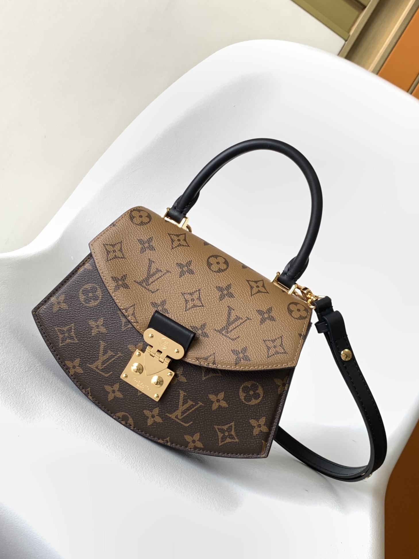 Louis Vuitton M46548 Tilsitt