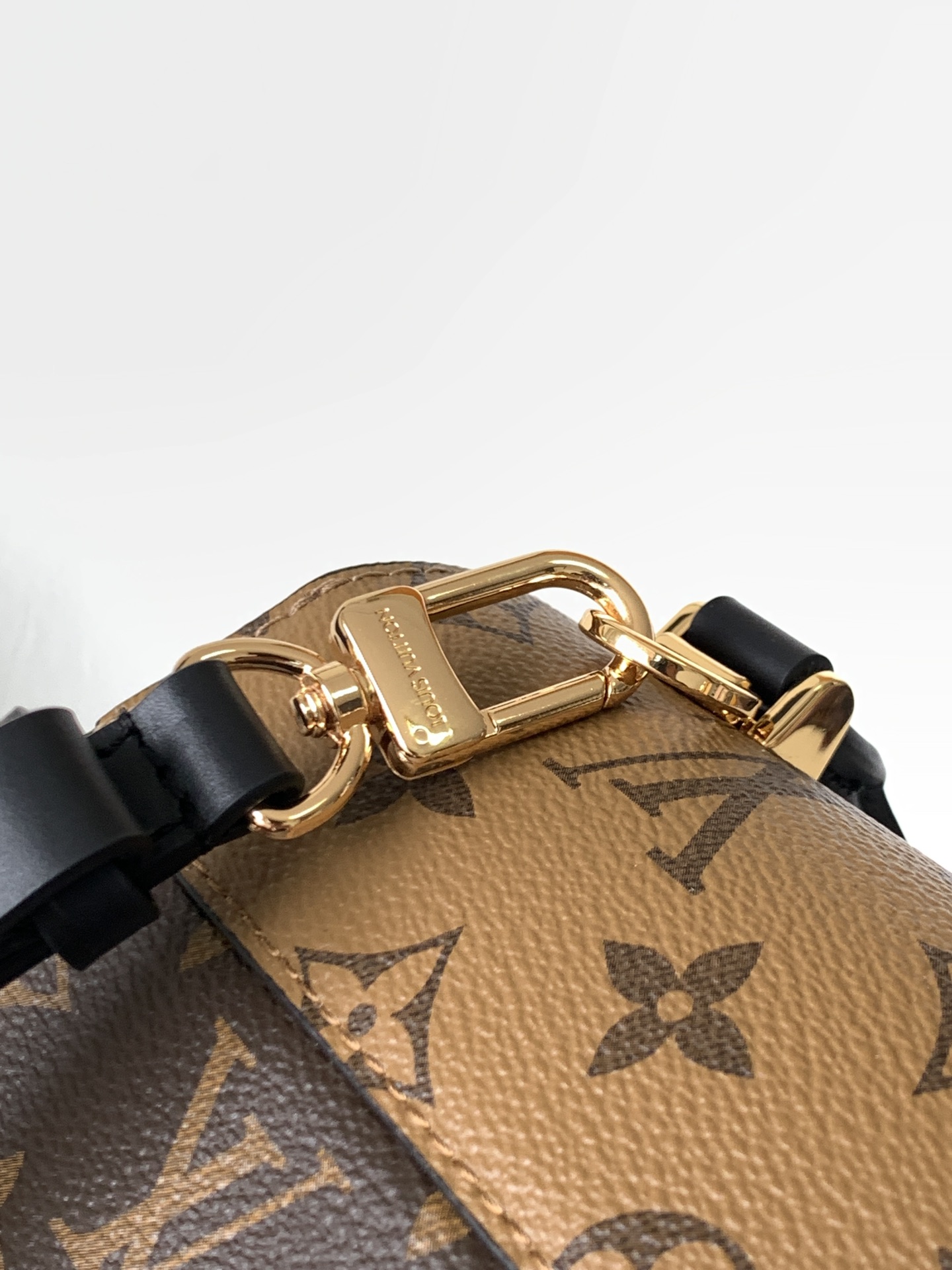 Louis Vuitton M46548 Tilsitt