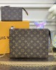 Louis Vuitton M81412 Toiletry Pouch On Chain