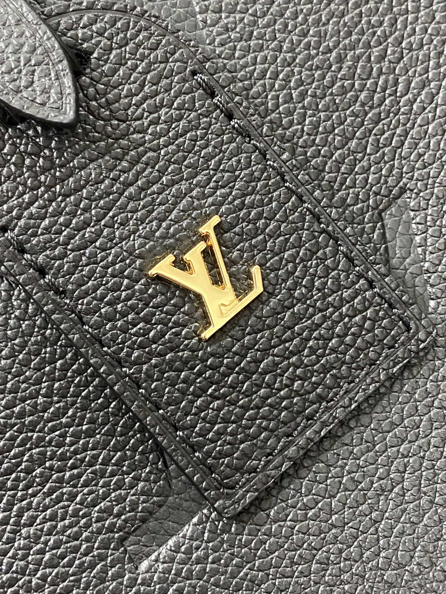 Louis Vuitton M46487 Trianon MM