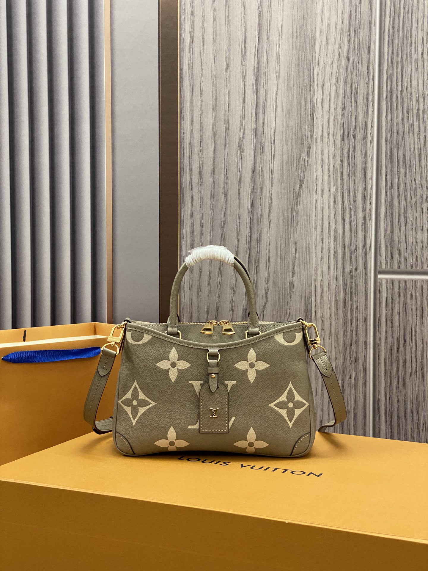 Louis Vuitton M46585 Trianon PM